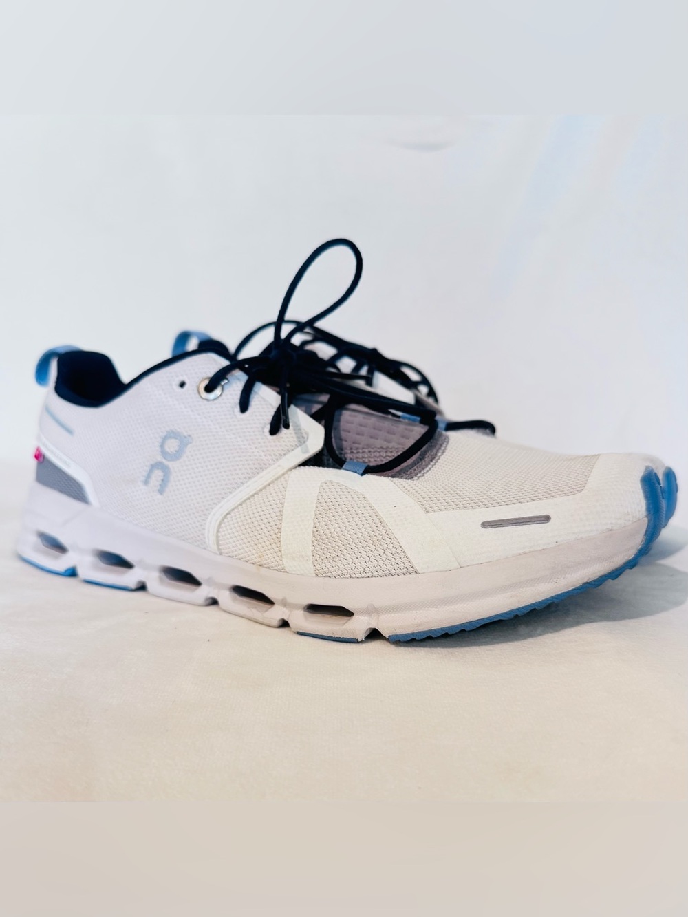 On Cloud Sky Running Shoes Youth 6.5 EU 39 Women’s 8 White Alloy Blue Sneakers